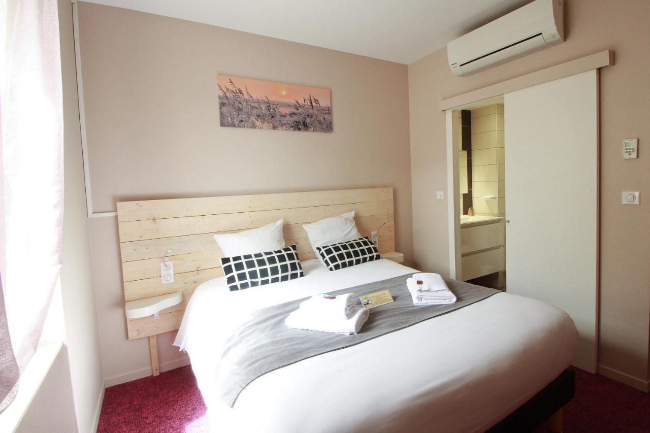 Hotel La Couronne มาร์ม็องด์ ภายนอก รูปภาพ