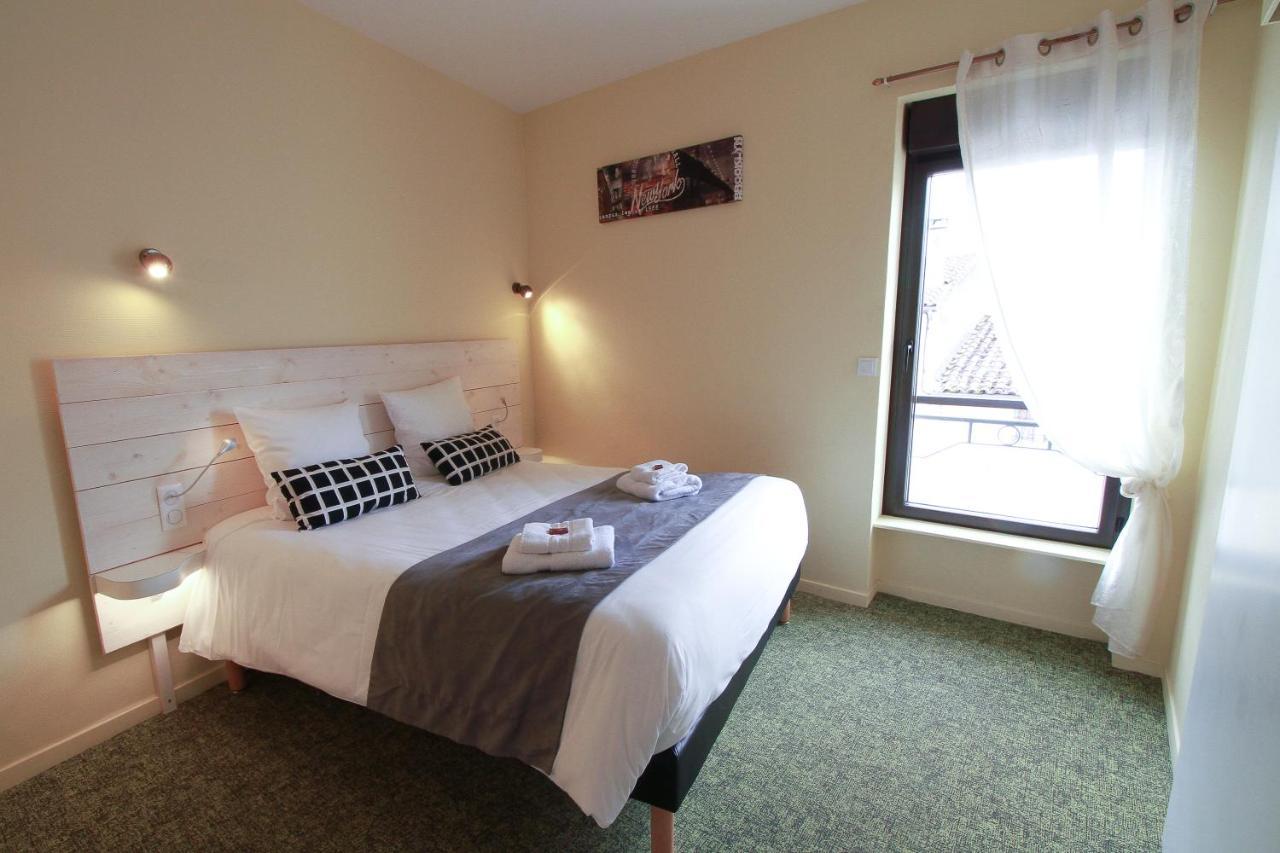 Hotel La Couronne มาร์ม็องด์ ภายนอก รูปภาพ
