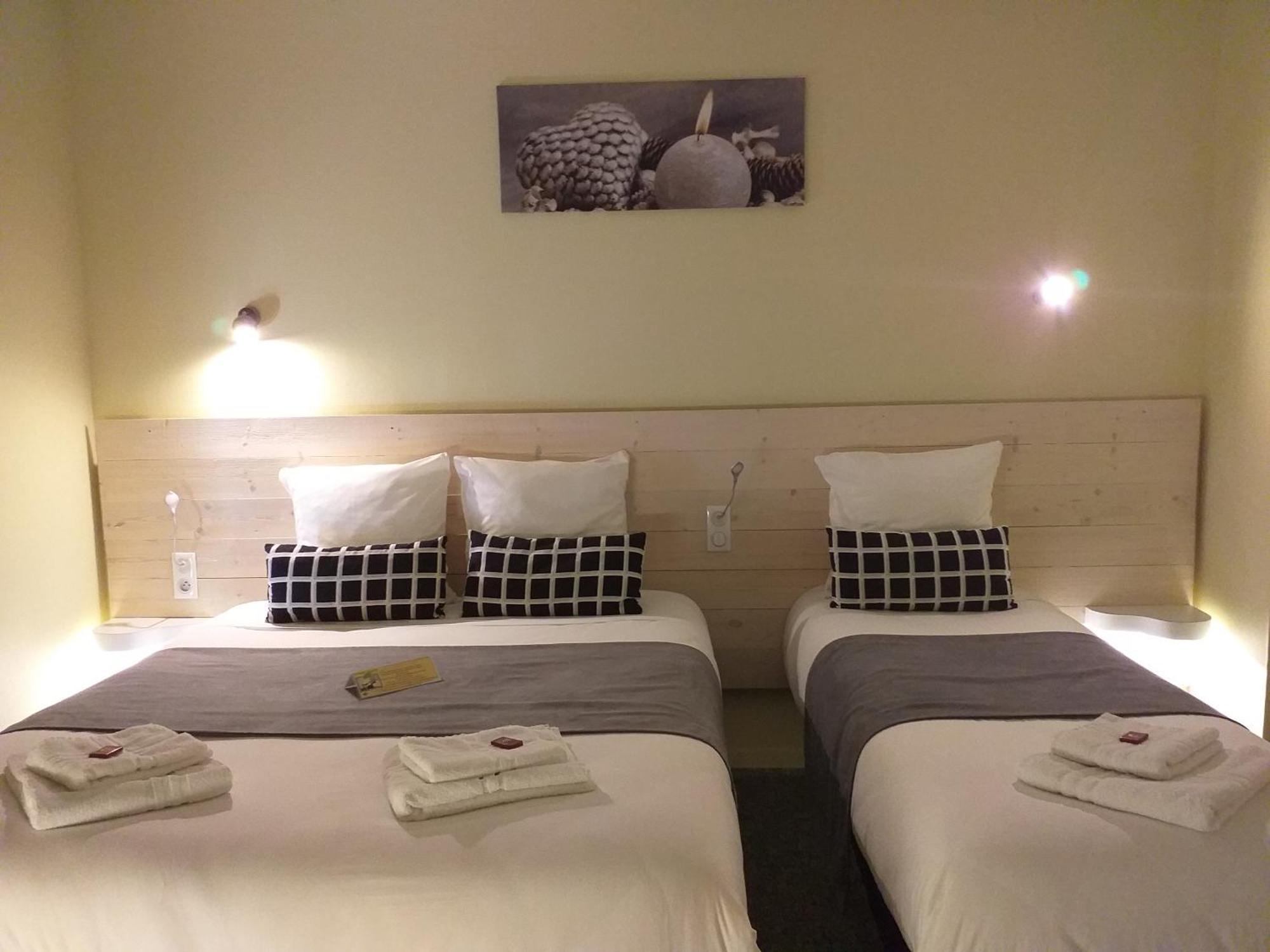 Hotel La Couronne มาร์ม็องด์ ภายนอก รูปภาพ
